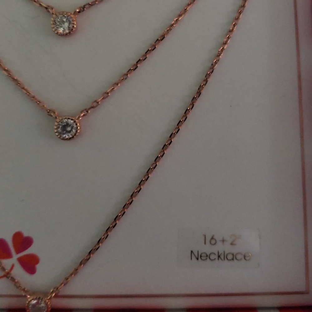 Lara Roes necklace - Picture 2 of 3